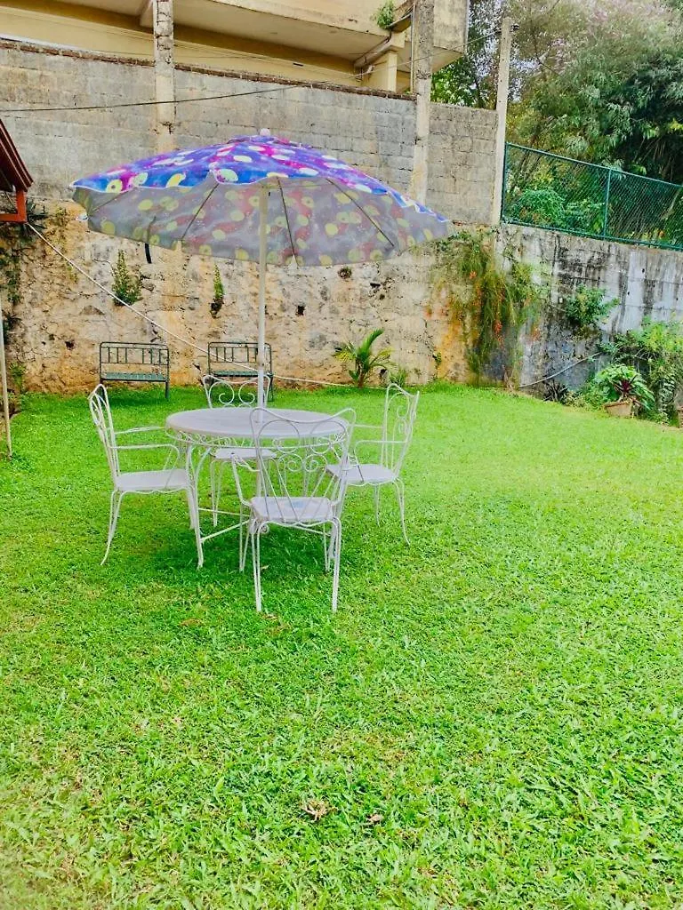 Casa di campagna No 06 Veediya Bandara Lane Bahirawakanda Kandy