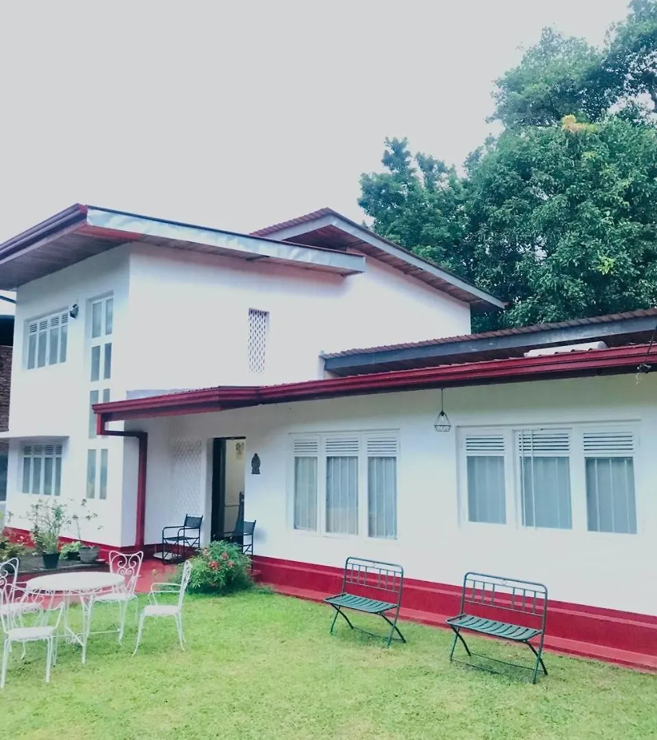 Casa di campagna No 06 Veediya Bandara Lane Bahirawakanda Kandy