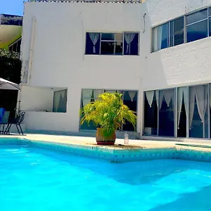 https://casa-hikuri.quintano-roohotels.com